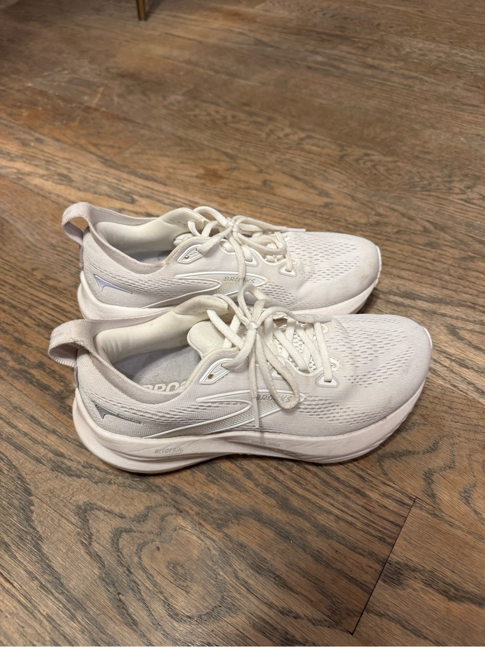 Brooks Women's White/Light Cream Running Sneakers